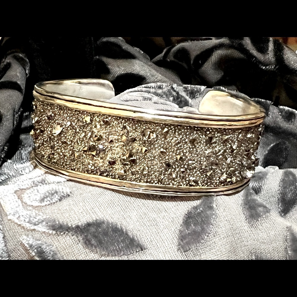 Silpada Cuff Bracelet. “All that Glitters Cuff”